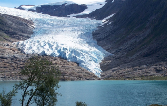 svartisen glacier norway engabreen