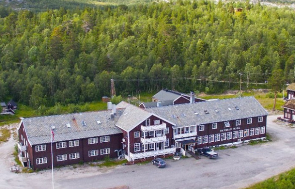 arctic circle saltfjellet mountain hotel norway polarsirkelen